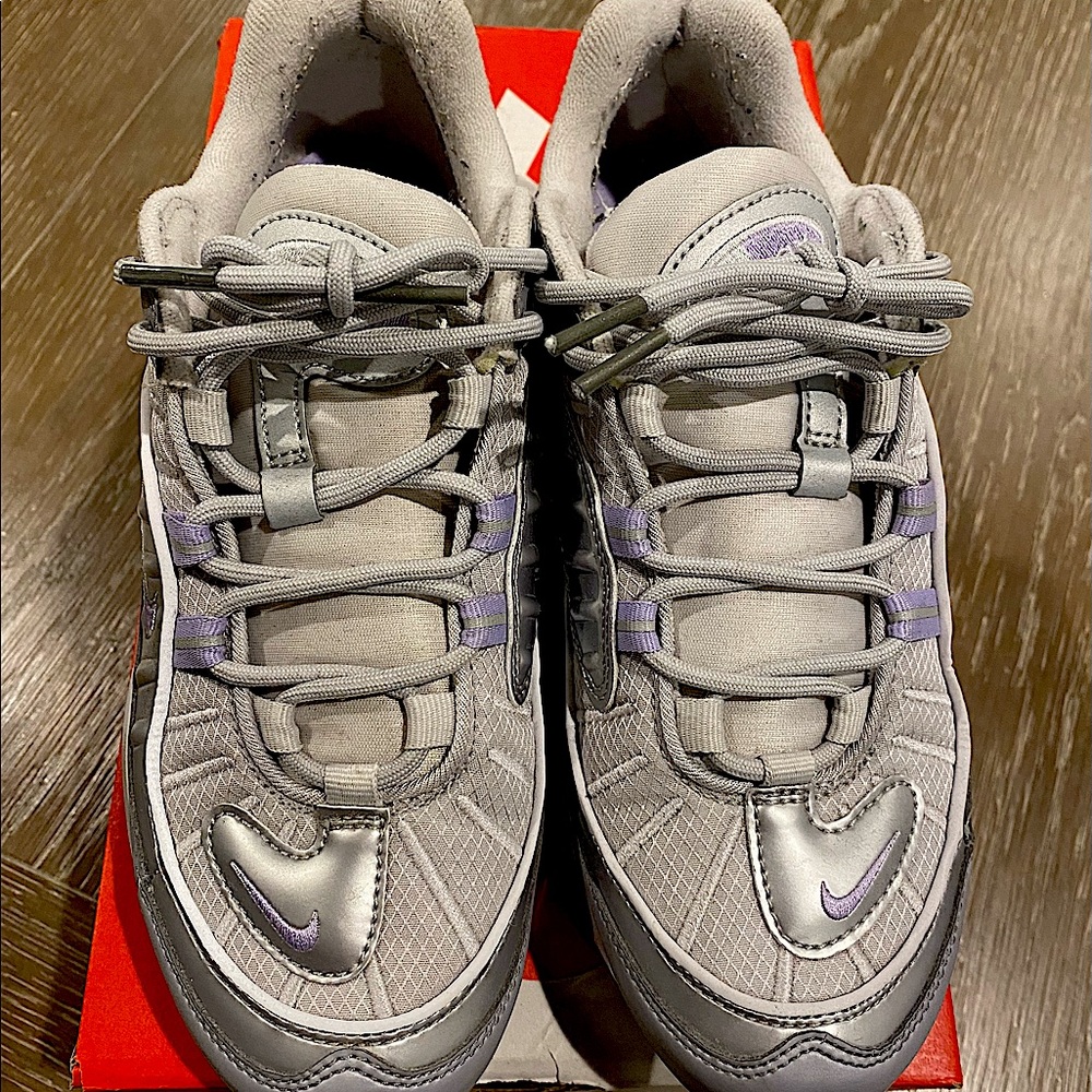 Nike Air Max 98 SE Vast Grey/Purple Agate Women’s size 7.5 - Picture 2 of 7